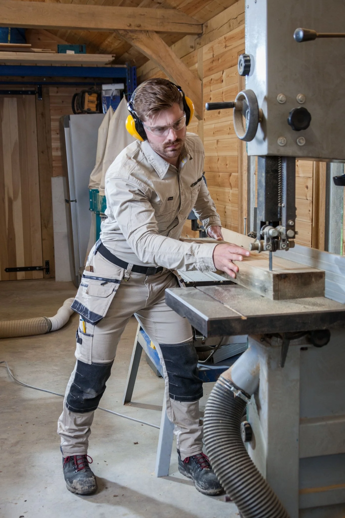 Bisley FLX & MOVE™ Stretch Utility Cargo Trouser with Holster Pockets - Image 4