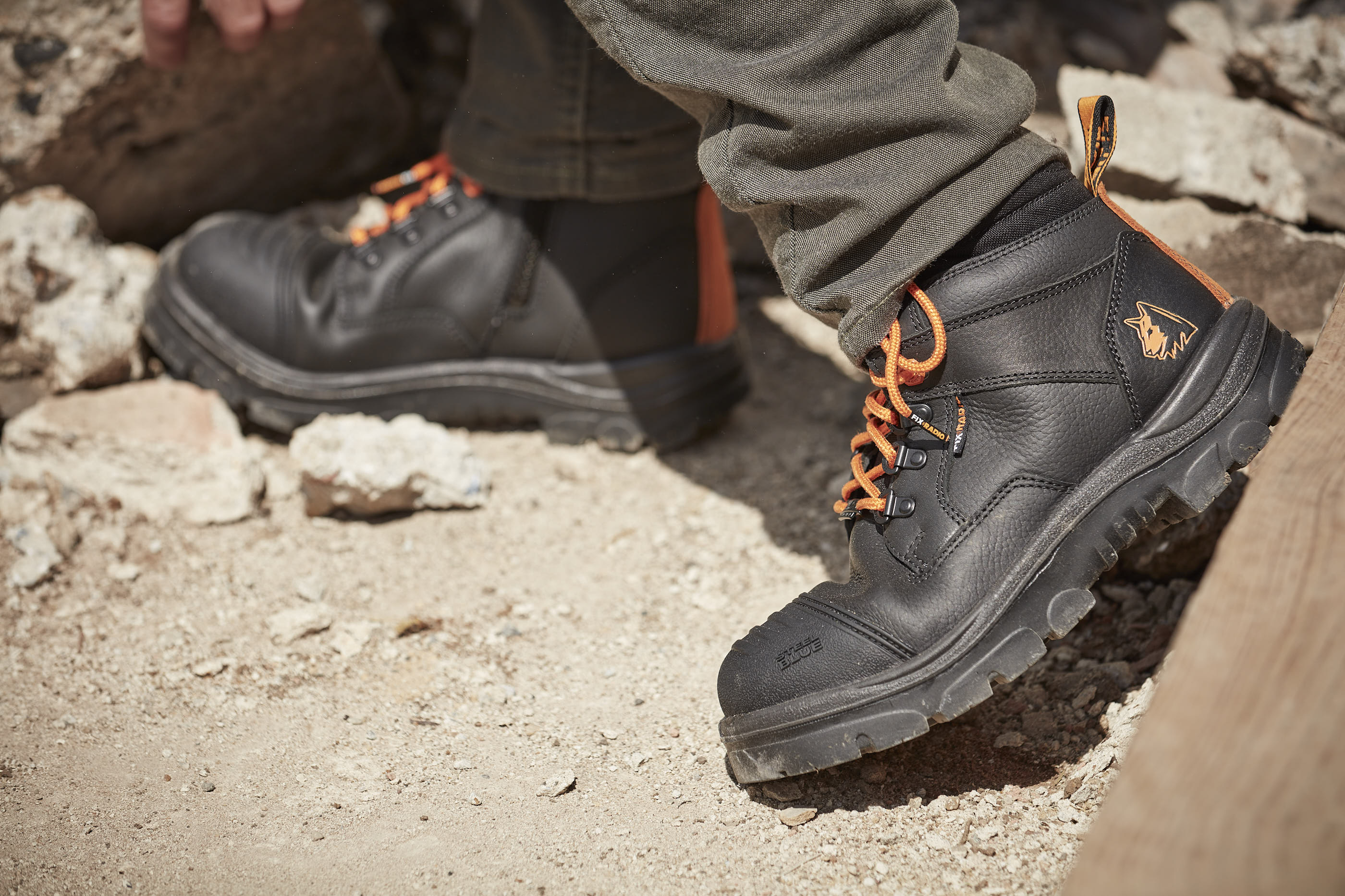 Steel Blue Southern Cross Zip Scuff -  FIX RADIO Safety Boots S3 - Image 10